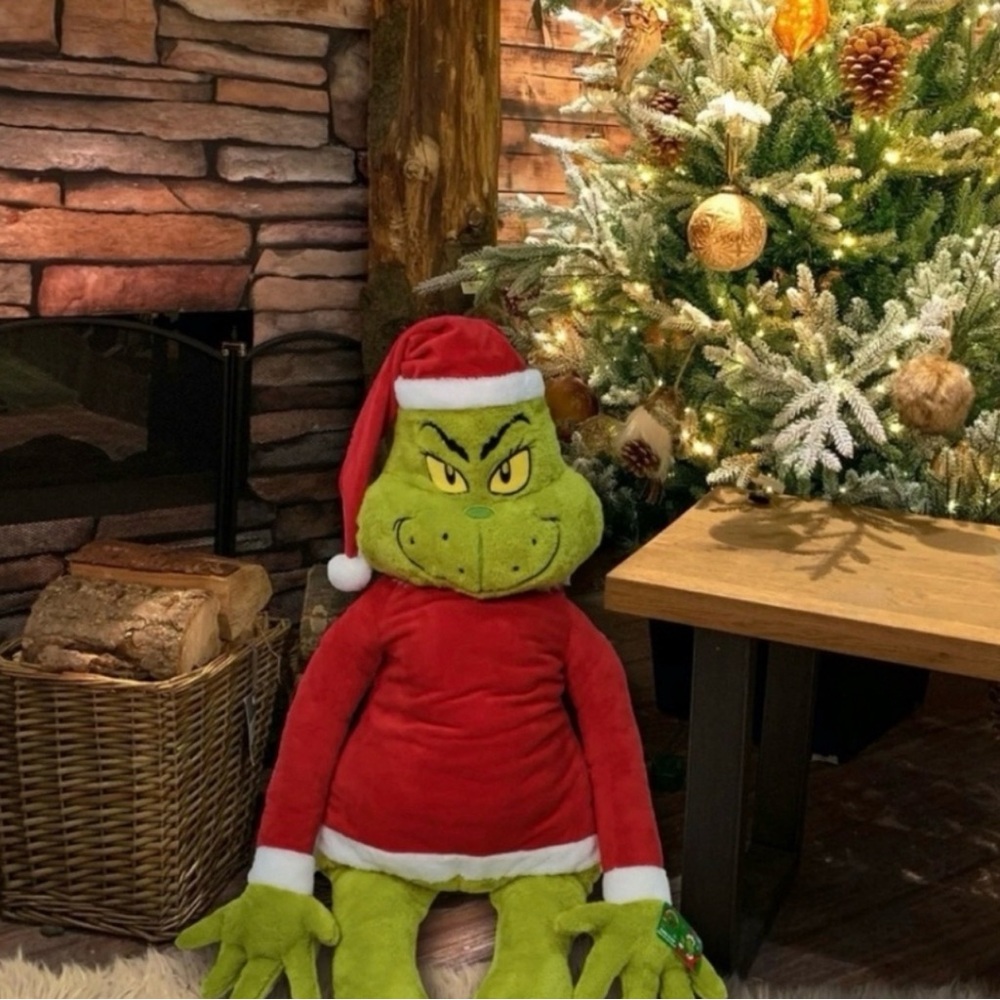 Grinch Holiday Jumbo Plush Decor 4 FT tall Dr Seuss NWT - Picture 3 of 4